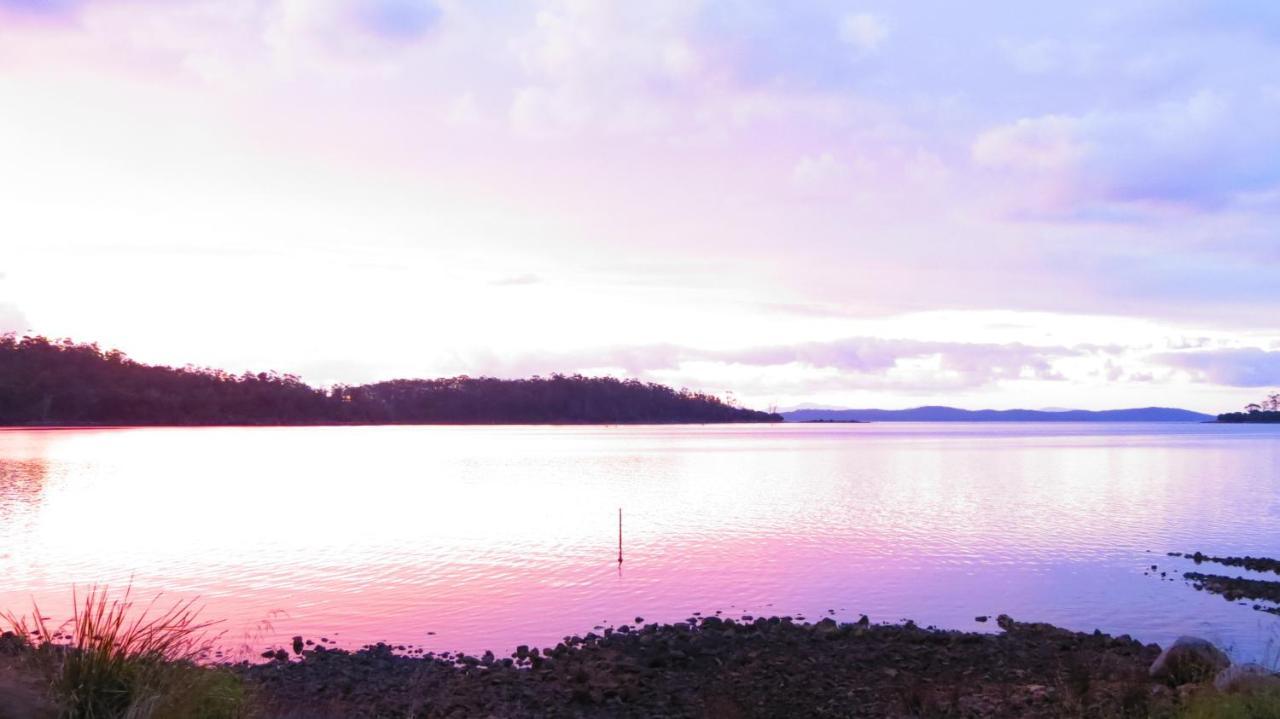 Four Seasons Waterfront Villas Taranna Esterno foto