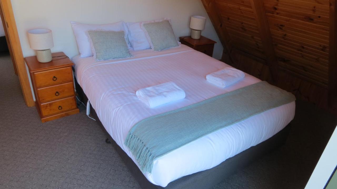 Four Seasons Waterfront Villas Taranna Esterno foto